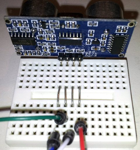 HC-SR04 ultrasonic sensor breadboard wiring