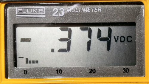 DC voltmeter measurement at the emitter